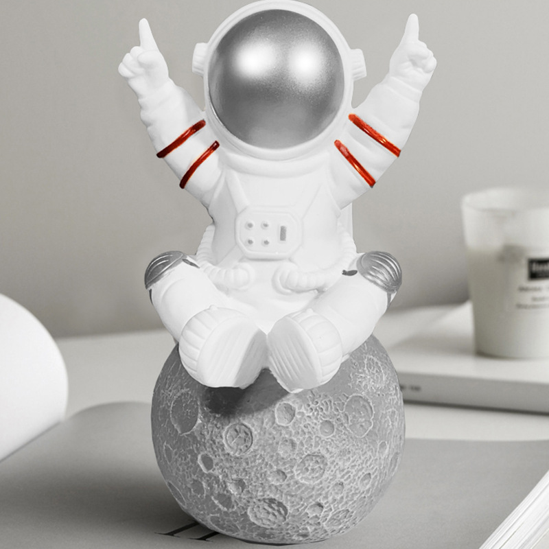 Astronaut Bluetooth speaker new gift cartoon birthday gift home ornament audio gift bag