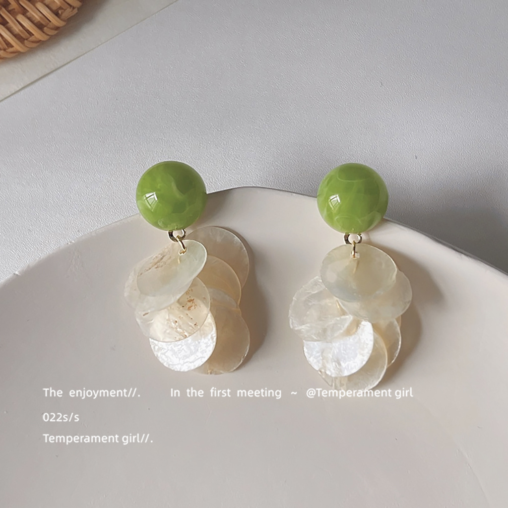 Summer new~Forest fresh natural shell silver-plated needle handmade earrings green earrings
